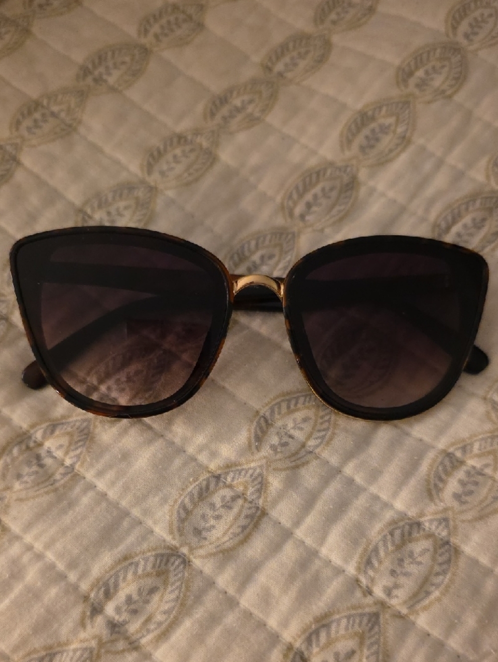 Women's Tortoiseshell Cat-Eye Sunglasses - Brown Lenses